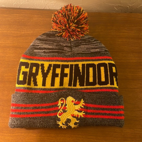 Harry Potter Gryffindor Spell Out Striped Knit Pom Beanie Hat - Picture 1 of 3